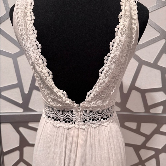 Forever 21 Cream Lace Maxi Dress - Picture 4 of 10